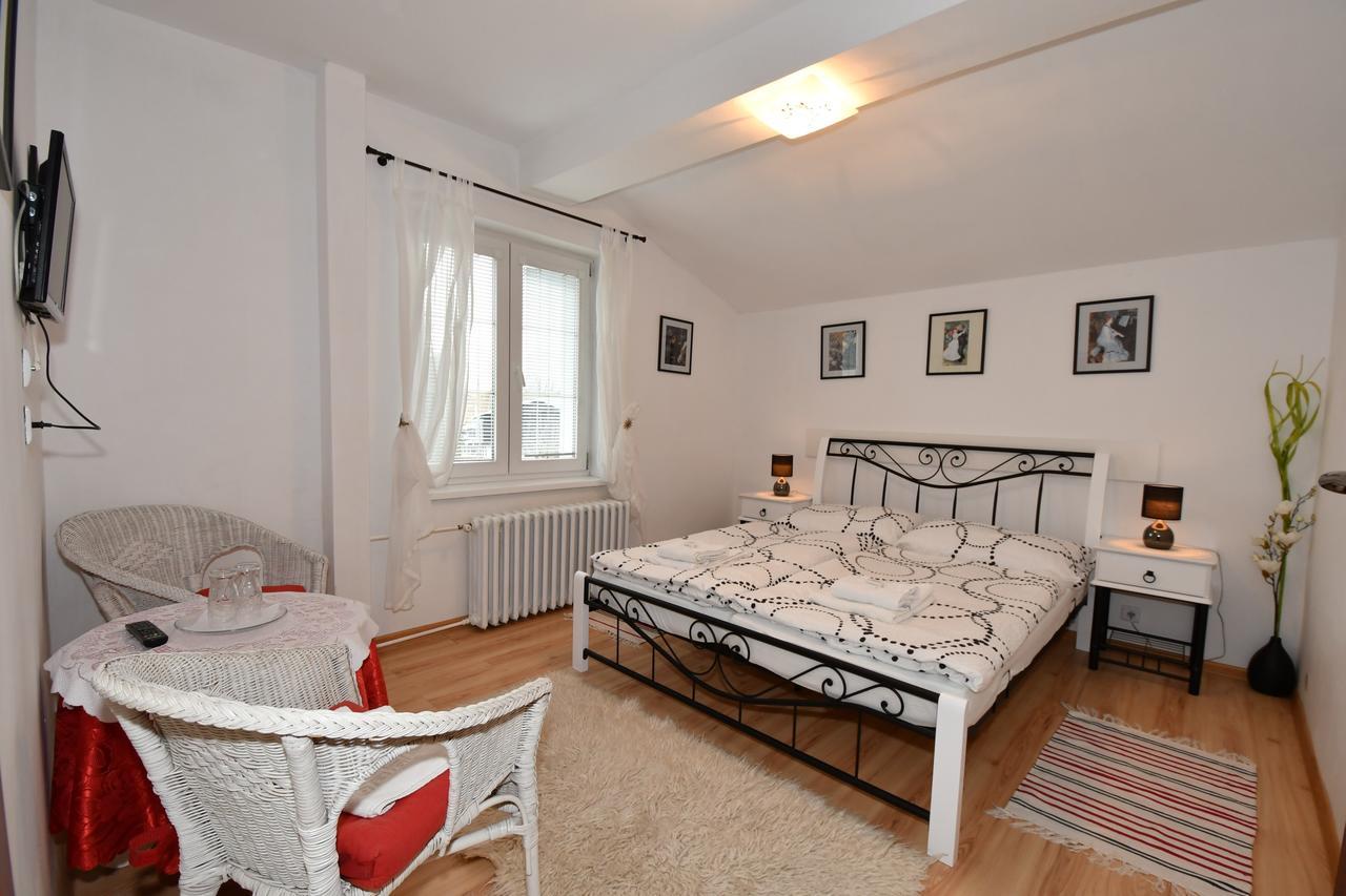 Slnecny Dvor Apartment Veľka Lomnica Bagian luar foto
