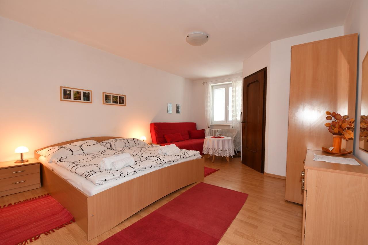 Slnecny Dvor Apartment Veľka Lomnica Bagian luar foto